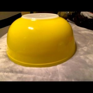 Pyrex Mixing Bowl